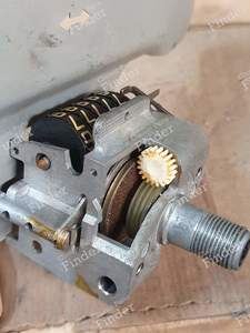 Tachometer - RENAULT Dauphine / Ondine - 1221024006- thumb-2