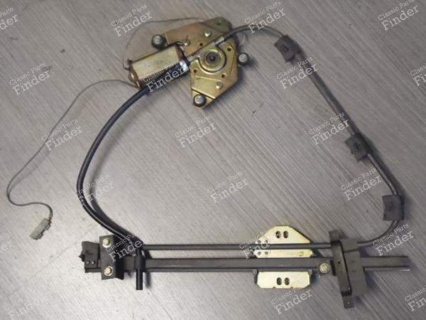 RIGHT FRONT WINDOW WINDER - LANCIA Delta / Prisma - 82379538- 8