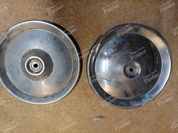2 verchromte Radkappen - PEUGEOT 204 - 0
