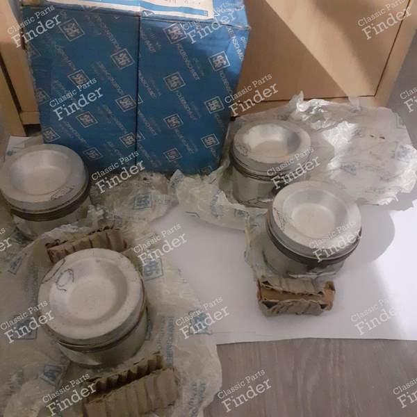 Pistons and segments for R9, R11, R19, R21, Clio, Trafic... - RENAULT 5 (Supercinq) / Express / Rapid / Extra (R5) - 93 791 810- 1