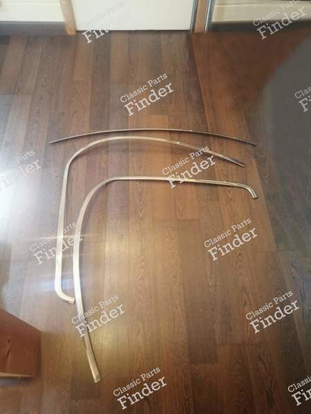 Enjoliveurs chromés de tour de pare brise - CITROËN CX - 1