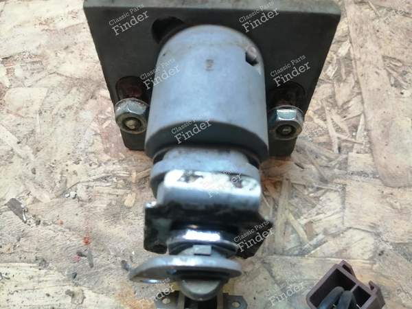 Zentralisiertes Kofferraumschloss - CITROËN CX - 4