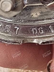 Gunsight" style tail light assemblies - CHRYSLER Imperial - thumb-7