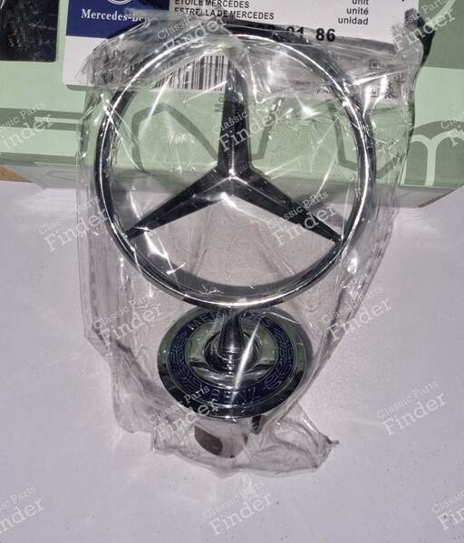 Mercedes-Benz-Emblem - MERCEDES BENZ S (W220) - A2108800186- 0