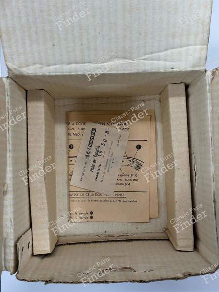 Headlight + Casing - SIMCA 900 / Simc'4 / 1000 / 1005 / 1006 / 1118 /Abarth 1150 - 59743 / 22831- 6