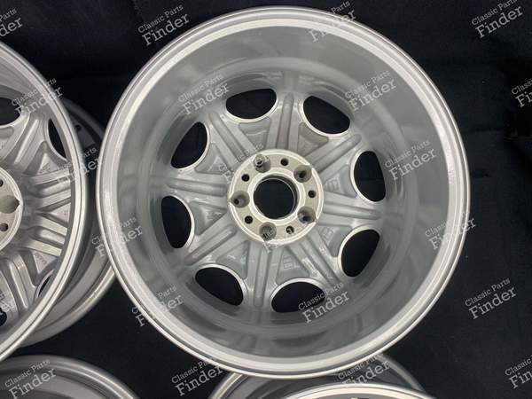 E500 OEM 8 Holes Alloy Wheels 8Jx16 ET34 - MERCEDES BENZ E (W124) - 1244011402- 8