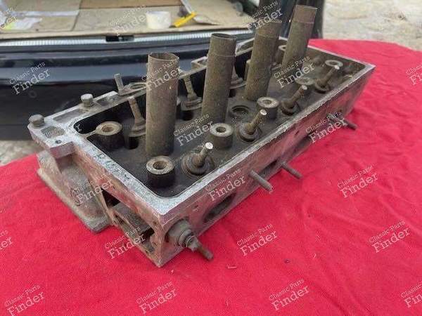 Culasse - RENAULT 18 (R18) - 7700597415- 2