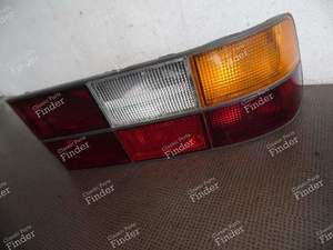 FEU ARRIERE DROIT - PORSCHE 924 - 477945216- thumb-1