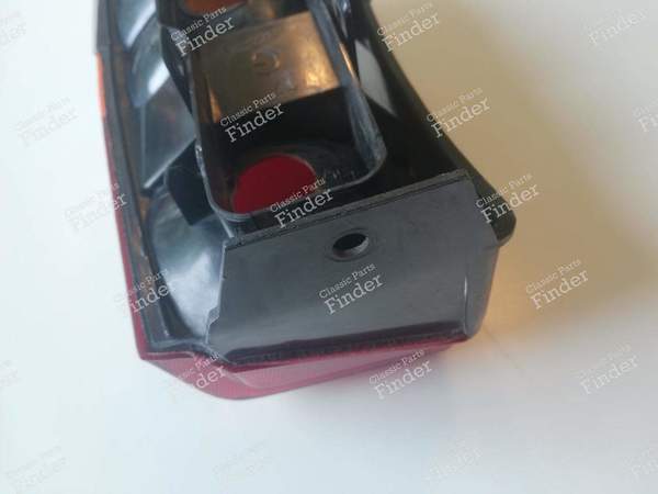 Left rear light - station wagon version - PEUGEOT 305 - 20900- 7