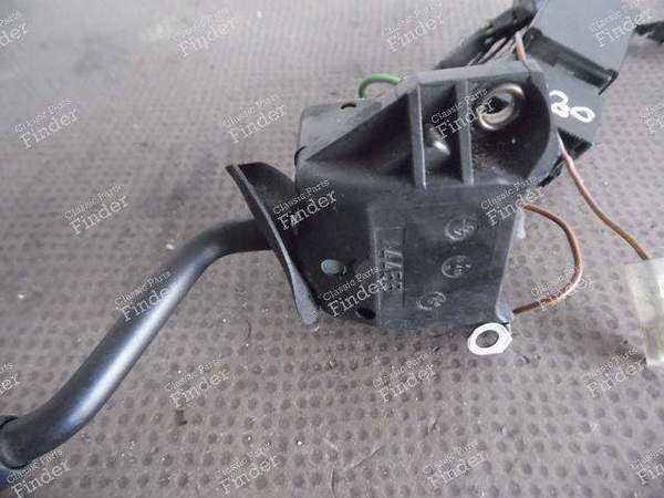 COMMODO DE CLIGNOTANTS - BMW 3 (E30) - 1373023- 2