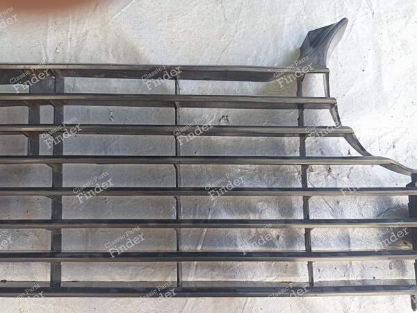 Calandre plastique - PEUGEOT 204 - 4