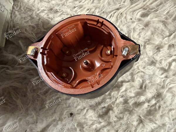 Capuchon de distributeur - 280 M120 à injection - MERCEDES BENZ W123 - A0001583602- 1