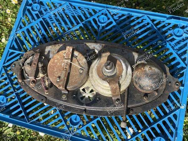 Anzeigentafel - CITROËN C4 / C6 - 1