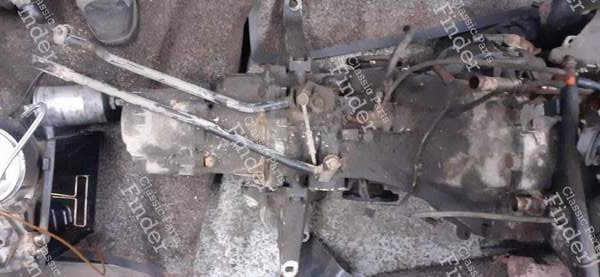 Engine and gearbox Audi 100 2.1L Petrol - AUDI 100 / 200 / 5000 (C3) - 3