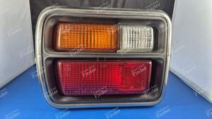 Komplettes linkes Rücklicht - DATSUN Cherry F-II (F10)