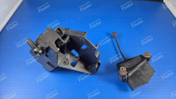 Montagesatz und Einstellvorrichtungen für den linken Scheinwerfer - PEUGEOT 205 - 069598 / 6223.15- 1