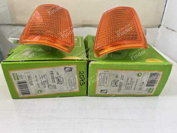 Paar Blinklichter - Neu - PEUGEOT 205 - 061724 / 061725- 1