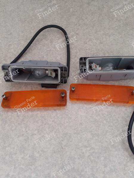 Blinker vorne rechts und links - VOLKSWAGEN (VW) Golf I / Rabbit / Caddy / Jetta - 171953049- 0