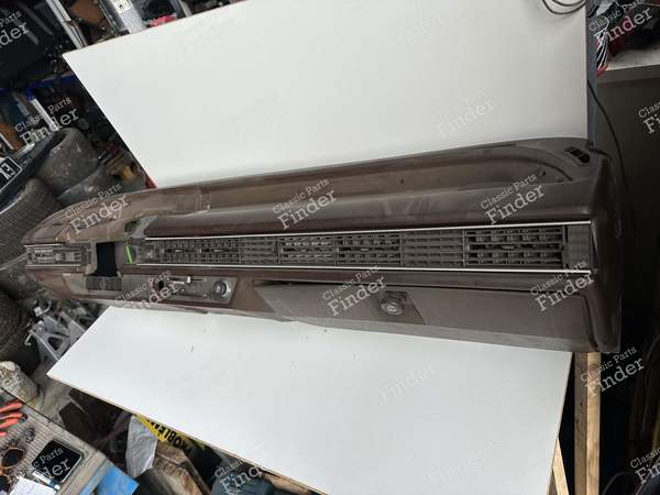 Tableau de bord brun - AUDI 100 / 200 / 5000 (C2) - 1