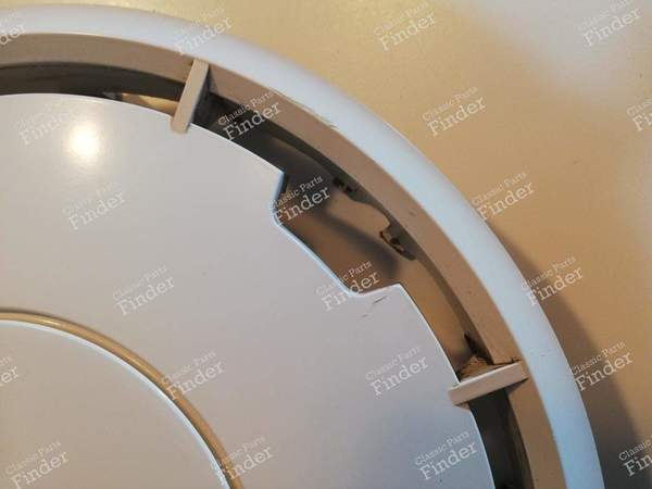 Saturne' white hubcap - RENAULT 9 / Alliance / Broadway / 11 / Encore (R9 / R11) - 7700731677- 4