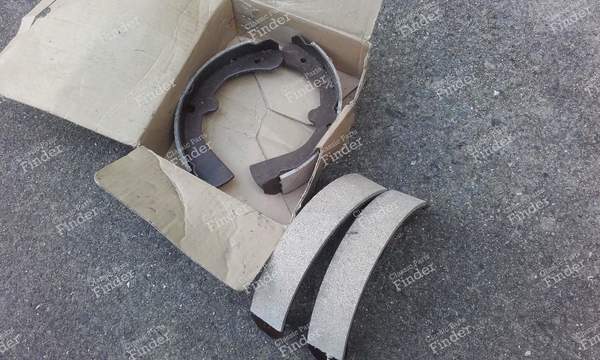 Rear Brake Shoes - NISSAN Vanette (C22) - 41060-G2525- 0
