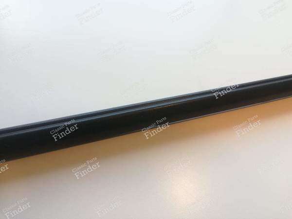 Baguette fine de portière, coté droit - version 3 portes - VOLKSWAGEN (VW) Golf II / Jetta - 191853516D- 4