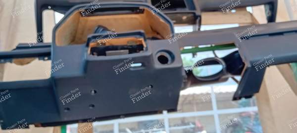 Tableau de bord avec console centrale - AUDI 100 / 200 / 5000 (C3) - 443857041- 5