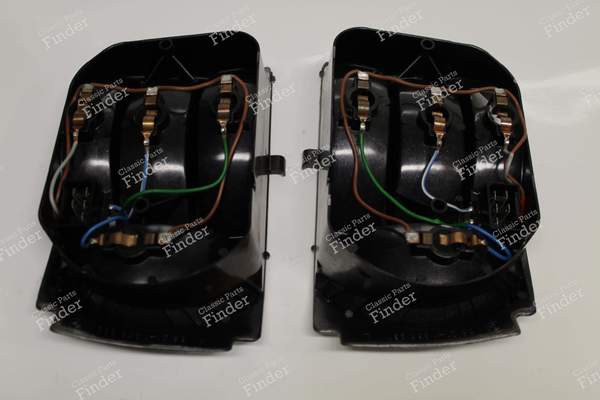 Set rear light socket left + right - BMW 1502 / 1602 / 1802 / 2002 / Touring (02-Serie) - 22063- 1