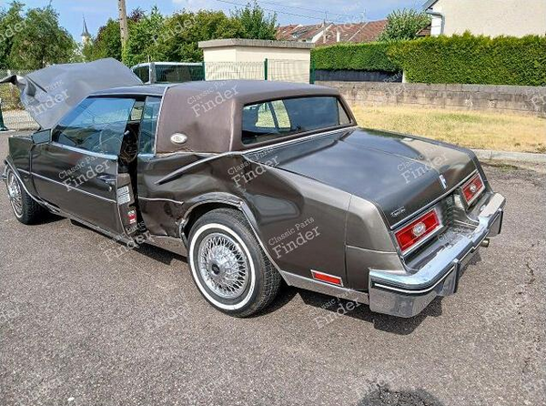 Komplettes Fahrzeug zur Restaurierung oder als Ersatzteilspender - BUICK Riviera - 4