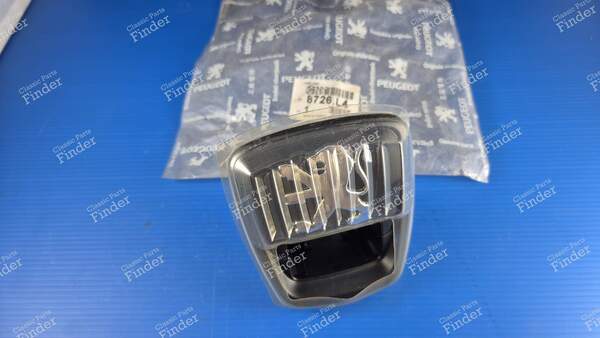 Logo / Tailgate Lock Emblem - PEUGEOT 306 - 8726L4- 3