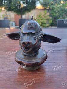Radiator cap with a satirical design - AMILCAR CC