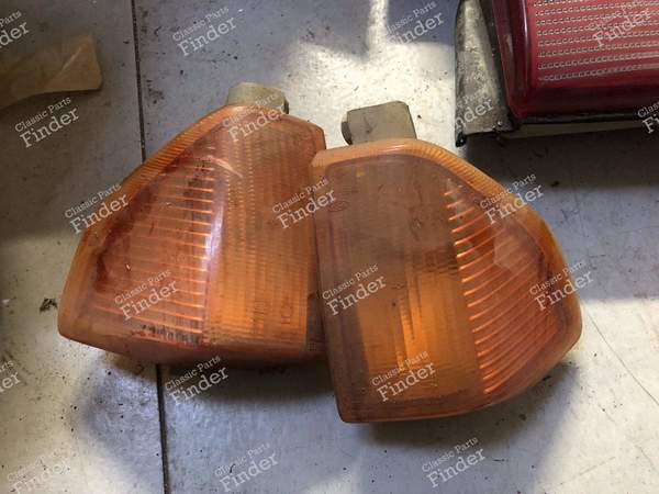 Right and left front turn signals - FORD Escort / Orion (MK3 & 4) - 6110648 (R) / 6110649 (L)- 0