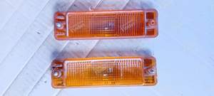 Pair of turn signal studs - AUDI 80 (B1) - 3320015 / 32728R6- thumb-1