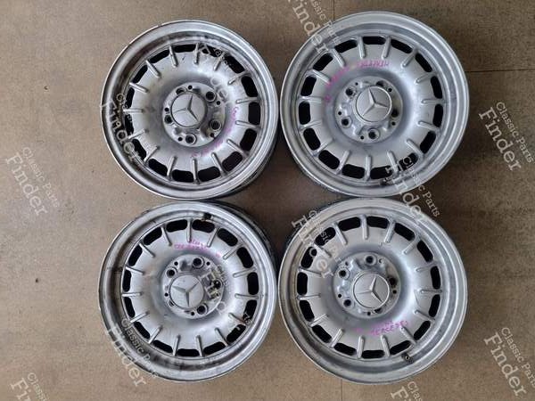SET OF 4 'BAROCK' WHEELS - MERCEDES BENZ SL (R107) - A1084001002- 0