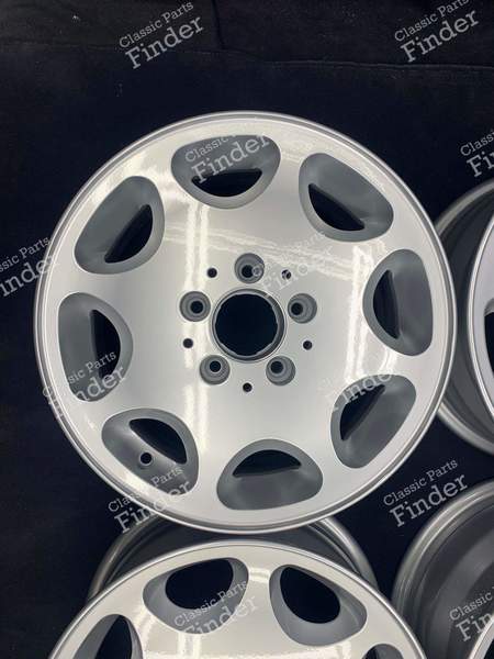 Original 'Sportline' Eight Holes Alloy Wheels 7Jx15 ET41 - MERCEDES BENZ E (W124) - 1244011902- 3