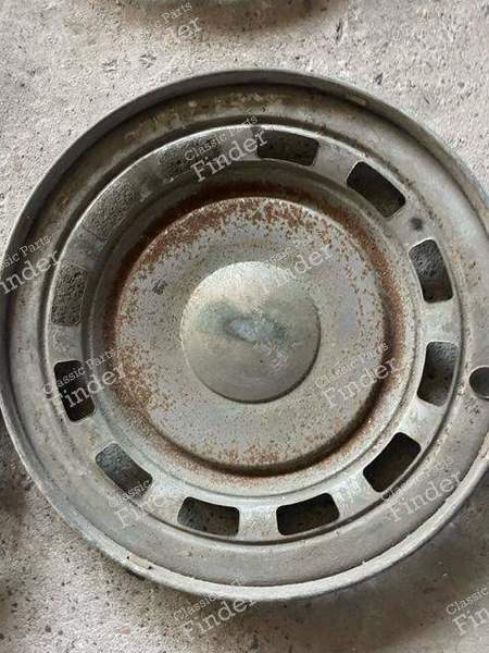 Set of hubcaps - SIMCA Vedette / Ariane - 2