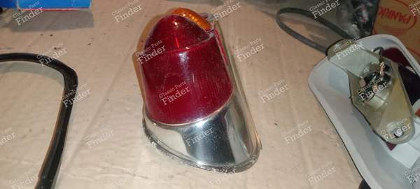 Pair of taillights. - RENAULT 4 / 3 / F (R4) - 065069 / 1422240067- 4