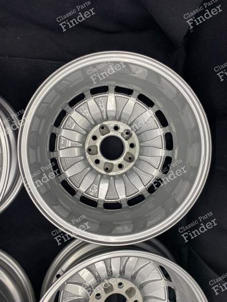 Original 'Gullideckel' Alloy Wheels 6Jx15 ET49 - MERCEDES BENZ 190 (W201) - 2014001502- 7