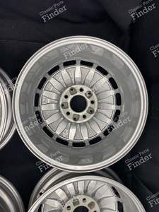 Original 'Gullideckel' Alloy Wheels 6Jx15 ET49 - MERCEDES BENZ 190 (W201) - 2014001502- thumb-7