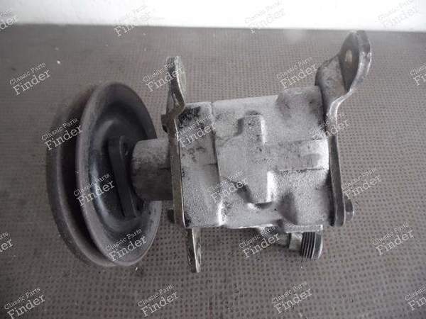 PUMPE SERVOLENKUNG - BMW 6 (E24) - 7671955144 / 32411127636 / 1127636 - Equiv. 1123634 / 324111123634- 8
