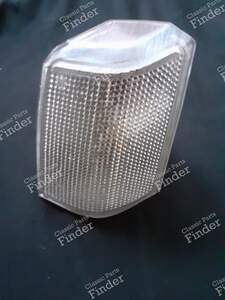 Left Front Turn Signal - Phase 1 - RENAULT 25 (R25)