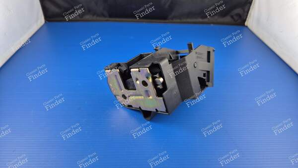 Left Rear Seat Lock - PEUGEOT 307 - 8957KC- 1