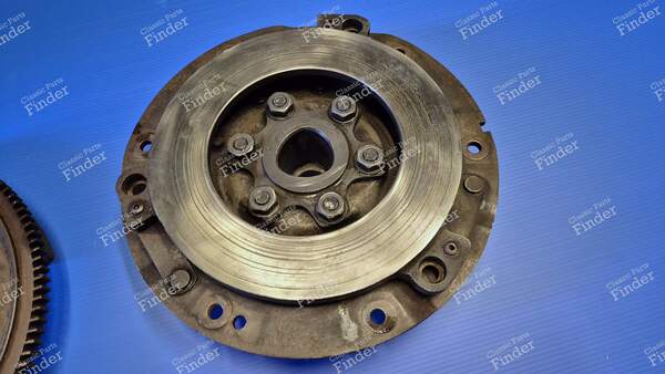 Mécanisme d'embrayage et volant moteur - PEUGEOT 204 - 4