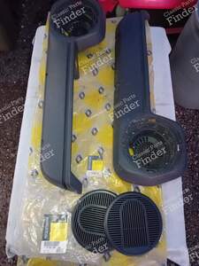 Vides poches / grilles de haut-parleurs - RENAULT 19 (R19) - 7700805766 / 7700787188- thumb-1