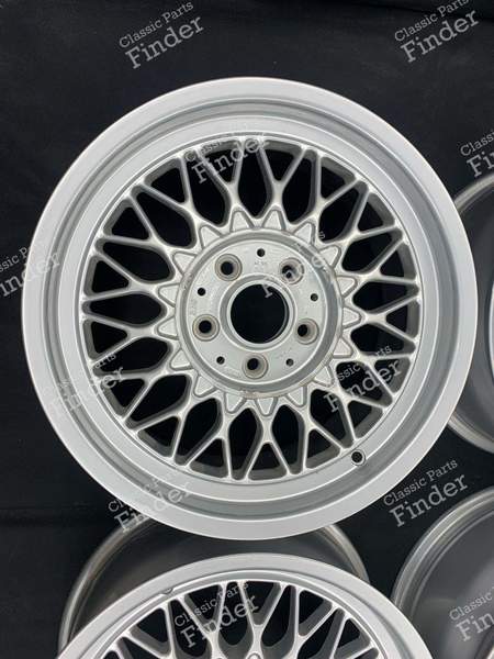 Original Alloy Wheels BBS RG 010 7Jx16 ET36 5x112 ONLY 6,9 kg. For Mercedes W124 W126 W201 W123 W108 - MERCEDES BENZ 190 (W201) - BBS- 4