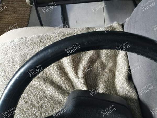 Black leather steering wheel with radio controls - CITROËN XM - 5