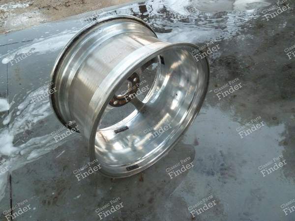 Original polished alloy wheel - CHEVROLET Corvette C5 - 2