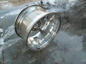 Original polished alloy wheel - CHEVROLET Corvette C5 - thumb-2