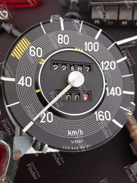 VDO km-Zähler - MERCEDES BENZ /8 (W114 / W115) - 1155420601