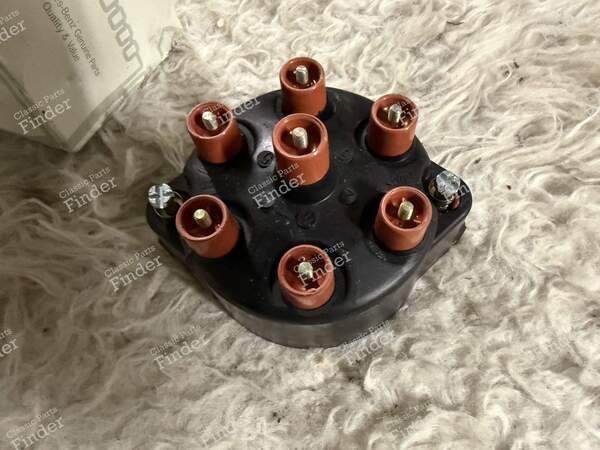 Capuchon de distributeur - 280 M120 à injection - MERCEDES BENZ W123 - A0001583602- 0